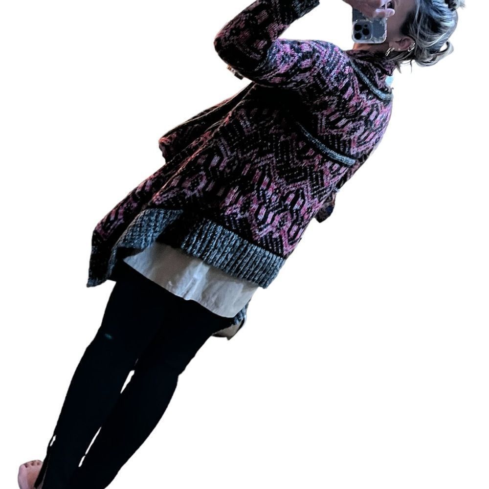 Pink Aztec Frayed Cardigan S : S - Picture 3 of 3